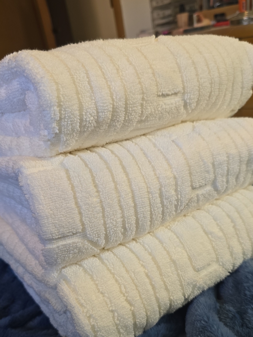 The MOST BEAUTIFUL 100% Cotton Geometric Stripe Bath Towels - Plush Set Of 3
